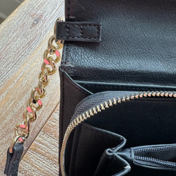 Aldo Striped Wallet Crossbody Bag - Black & White with Gold Chain - Picture 14 of 15